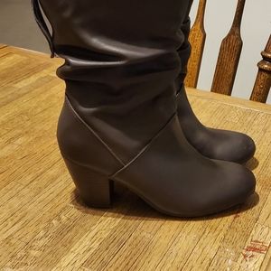 Slouch boots with side zipper size 8 1/2